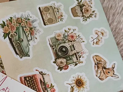 Planche de stickers fleuris : appareil photo, voiture, faon